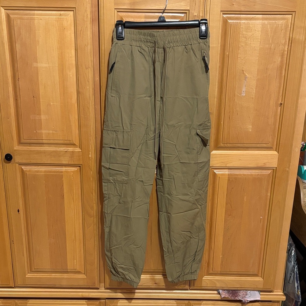 Amazon Basics, Tan Cargo Pants, XS